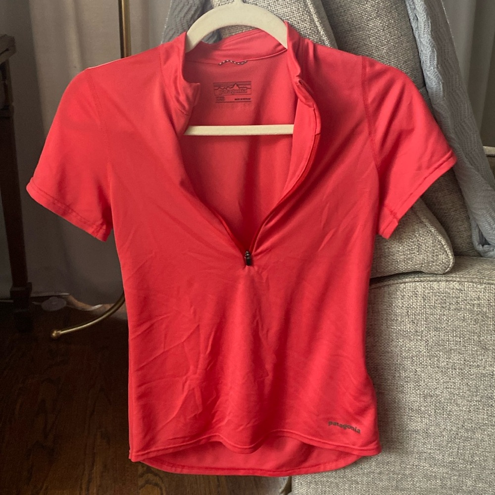Patagonia short sleeve golf top with zipper, XXS